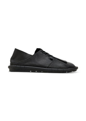 Asymmetric cigar leather comfort shoes with black rubber laces