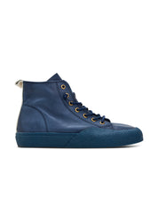 High-top leather shoes with laces in a blue color combination
