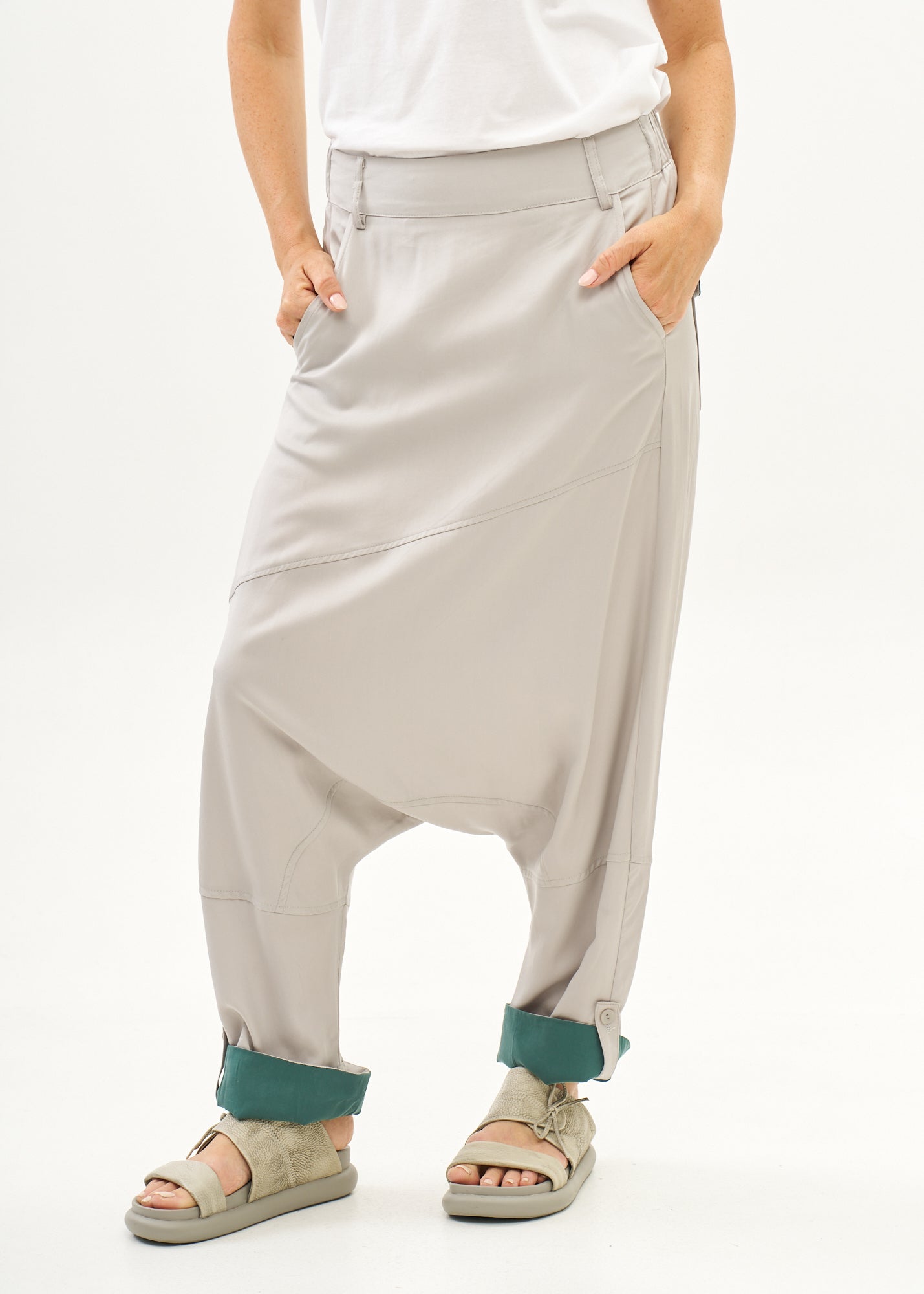 Pants with pockets, color block, folded cuff, gray