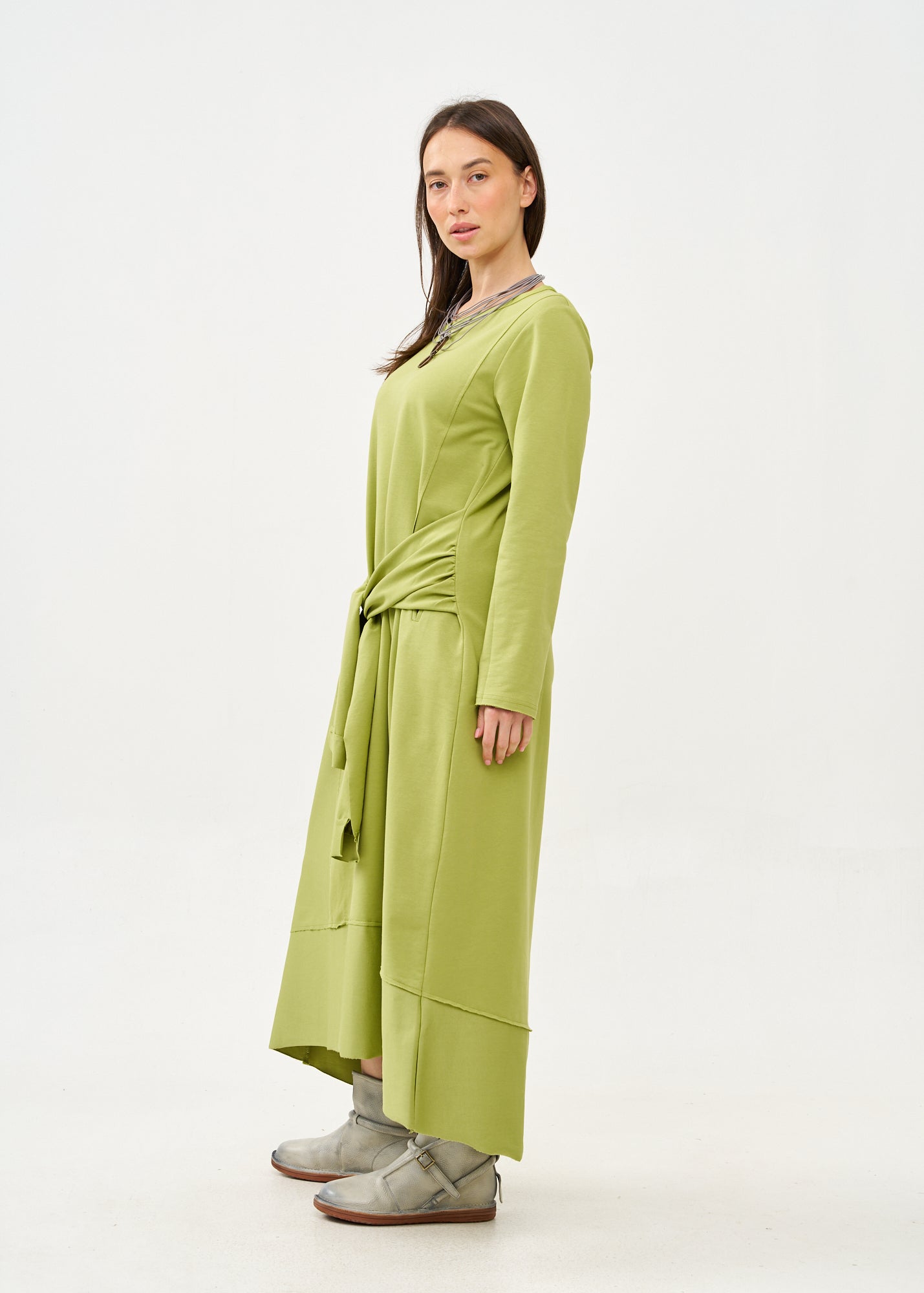 Green long sleeve tie waist dress