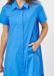Short sleeve dress with side gathers, blue