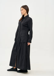 Long sleeve buttoned dress with two hanging pockets, black