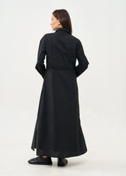 Long sleeve buttoned dress with two hanging pockets, black