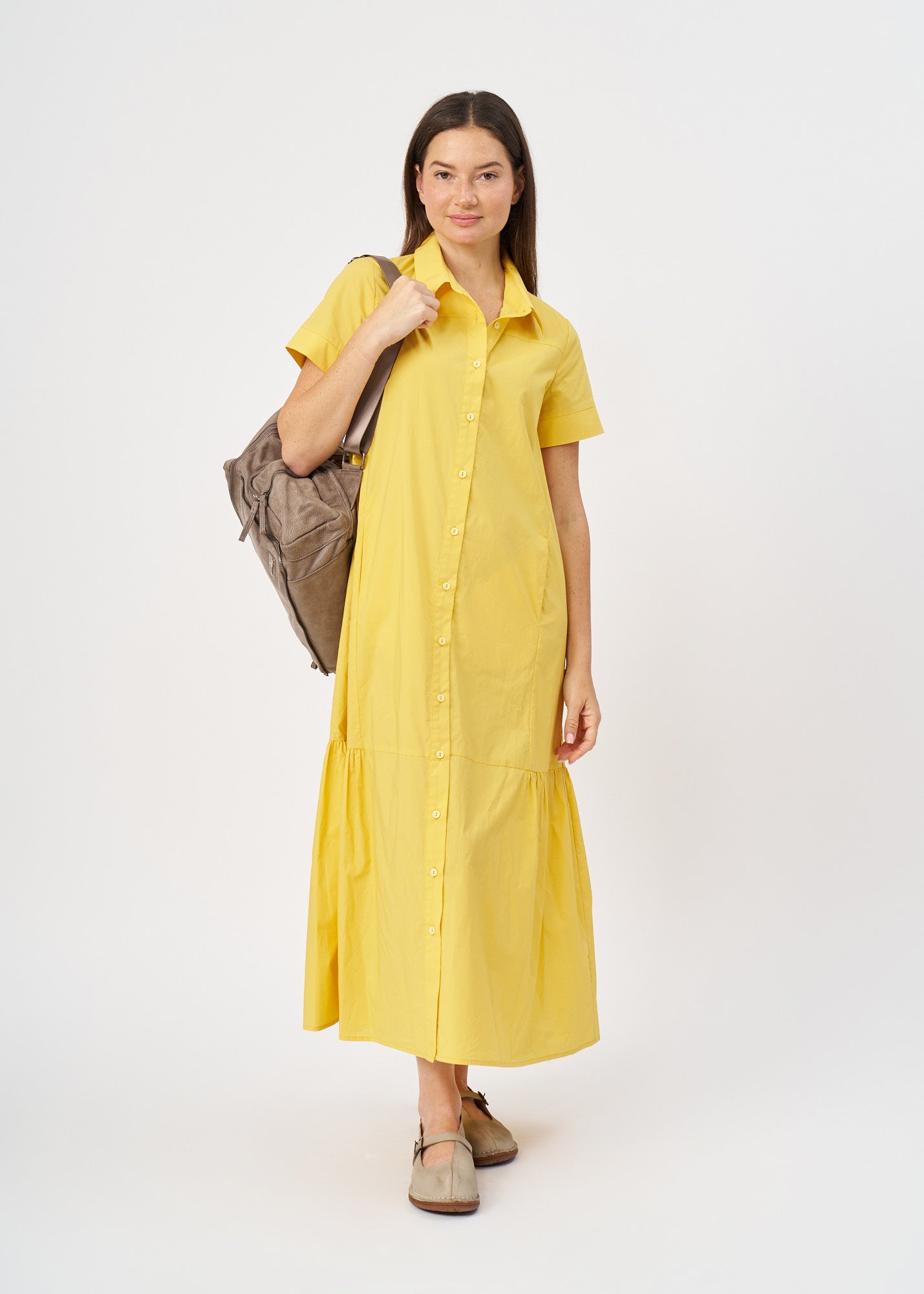 Short sleeve dress with side gathers, yellow