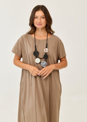 Short sleeve dress prominent seams brown