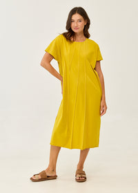Mustard short-sleeve dress with prominent seams - 00