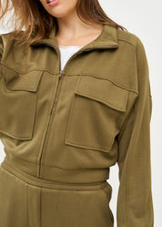 Jacket with two front pockets and a green zipper