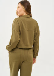 Jacket with two front pockets and a green zipper