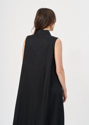 Dress with half button and black collar