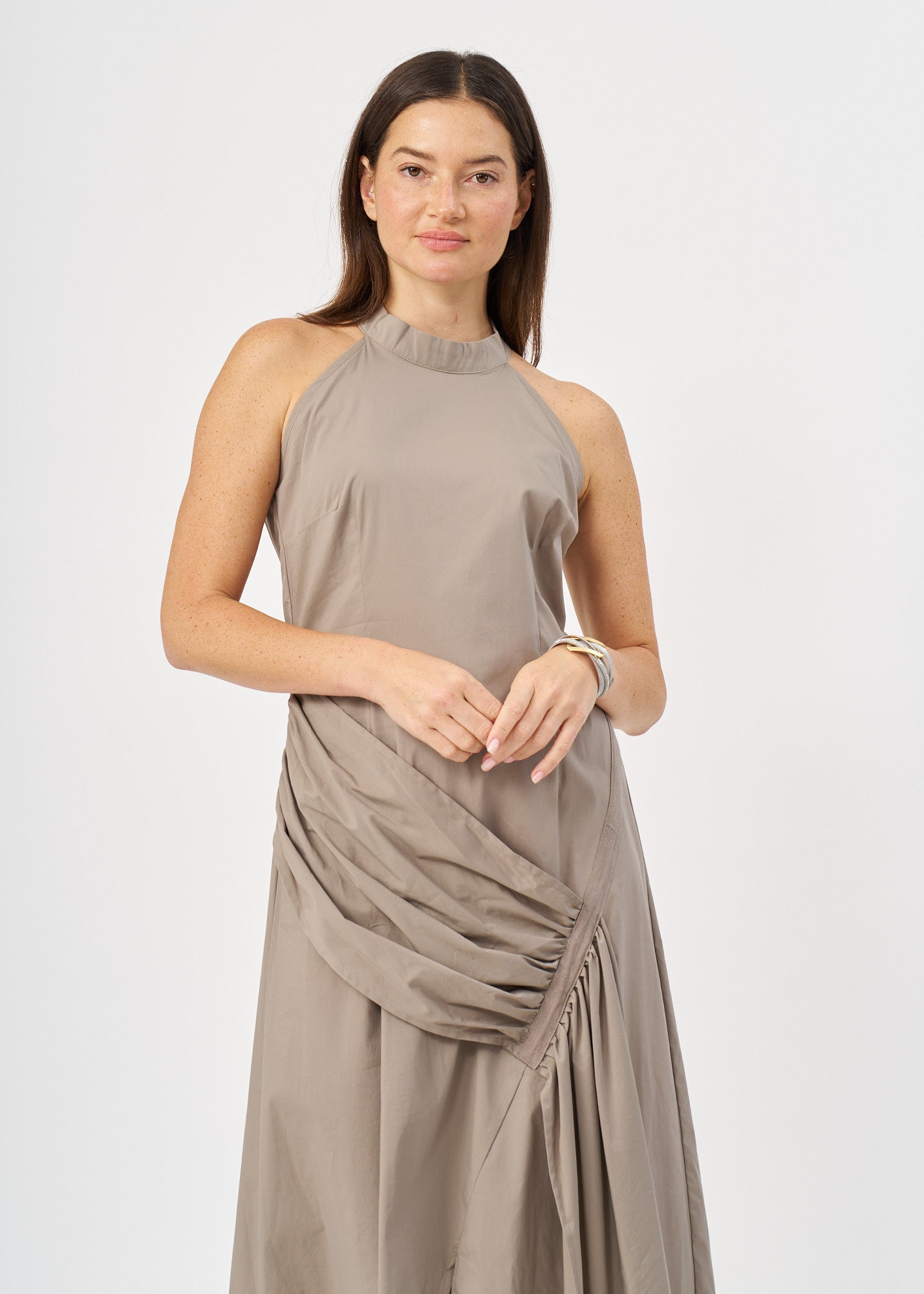 Halter-neck dress with ruching and a brown ribbon