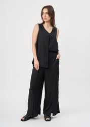 Long pants with front slit, black