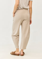 Pants with seams and elastic at the top, Stone