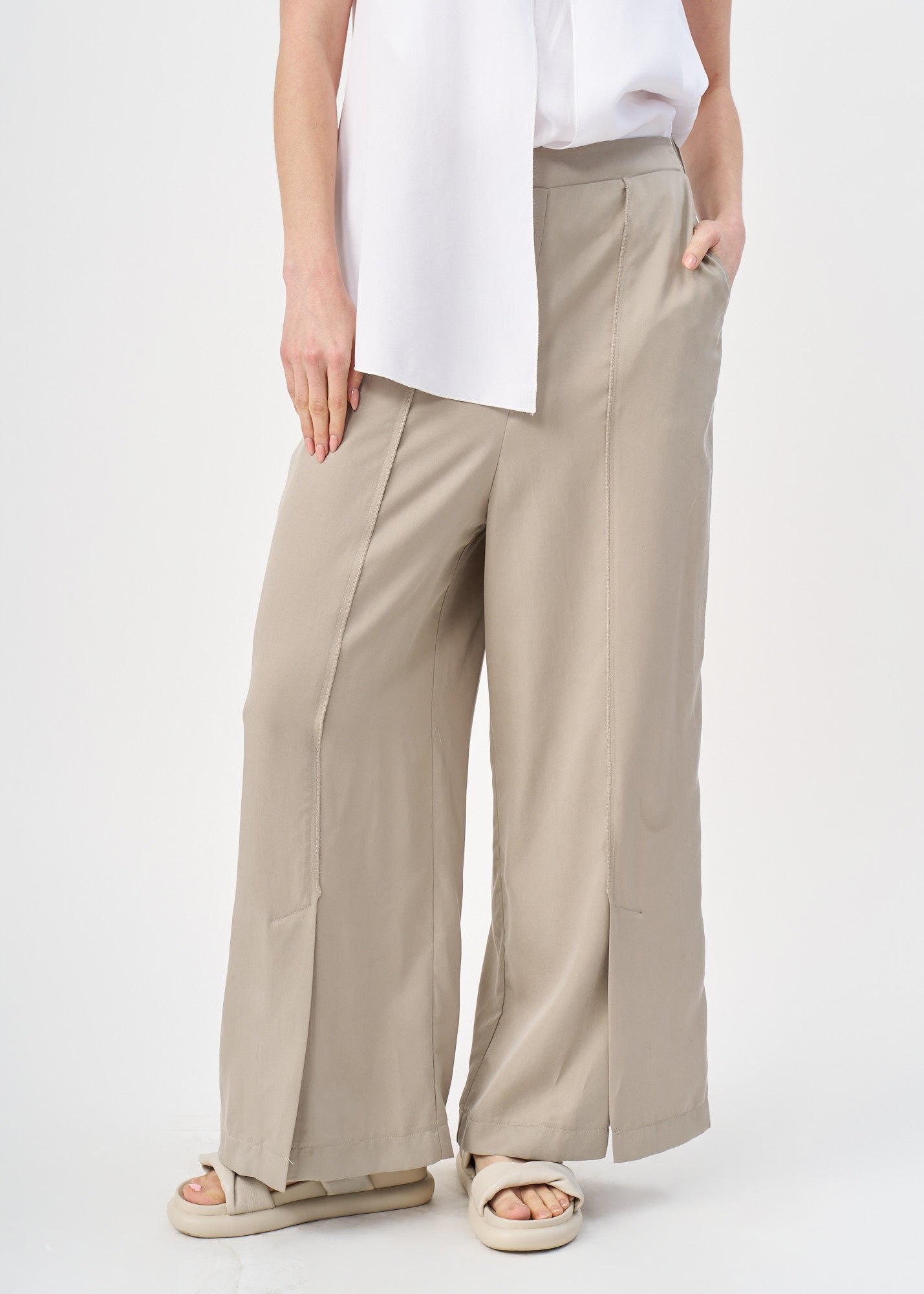 Long pants with front slit, gray
