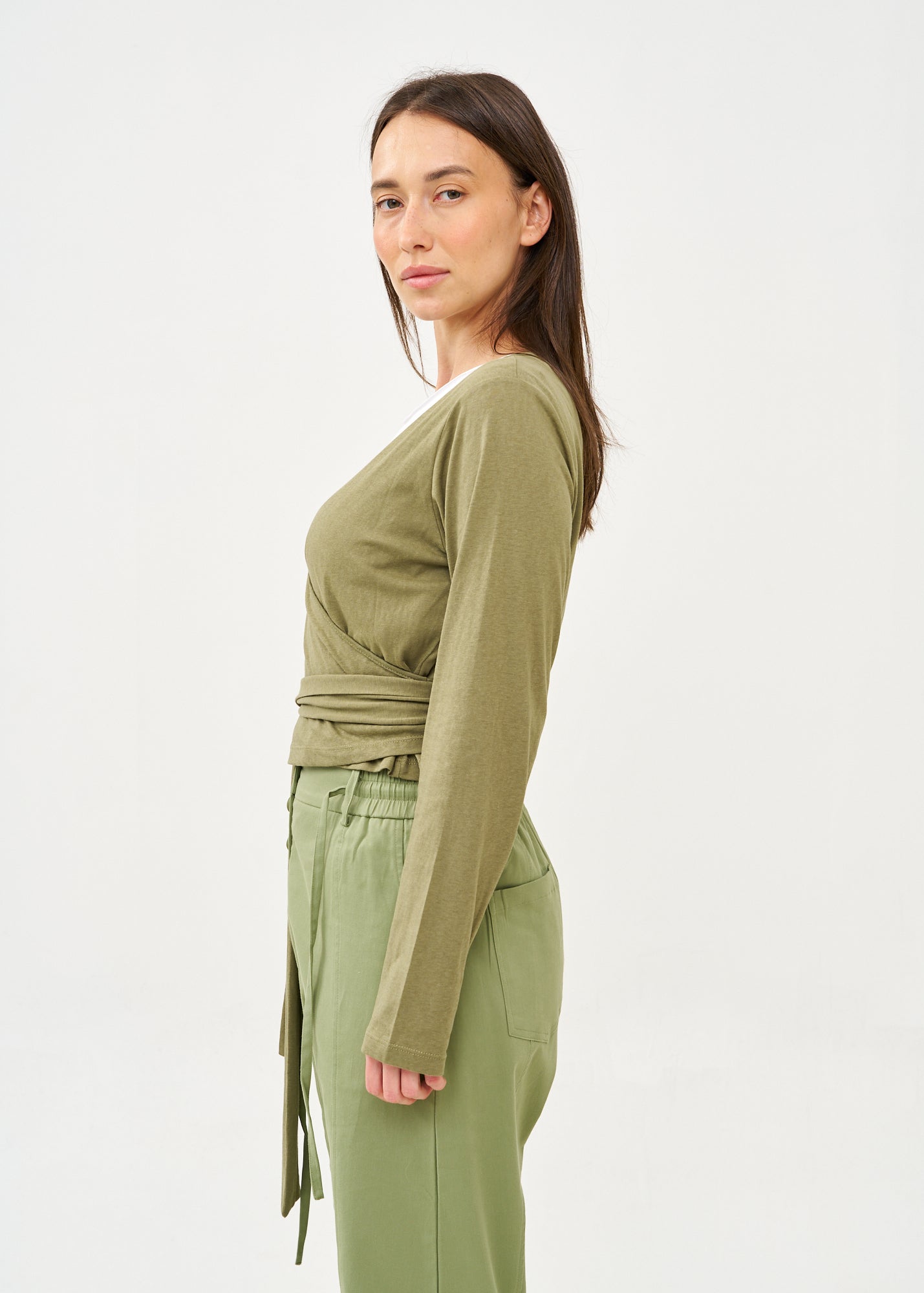 Green long sleeve tie-waist top