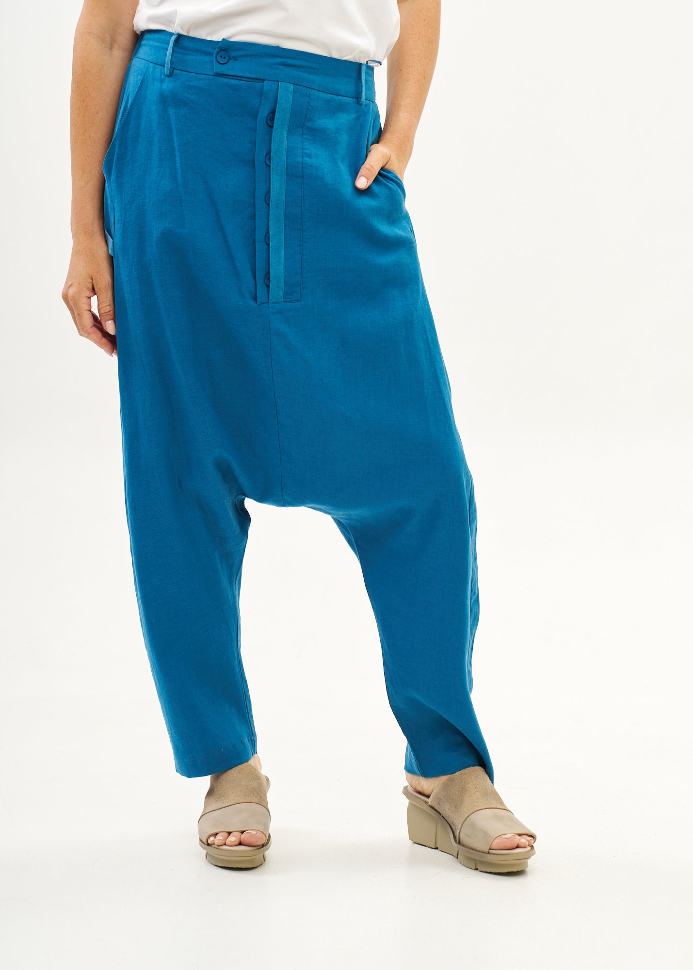 Blue long buttoned linen baggy pants