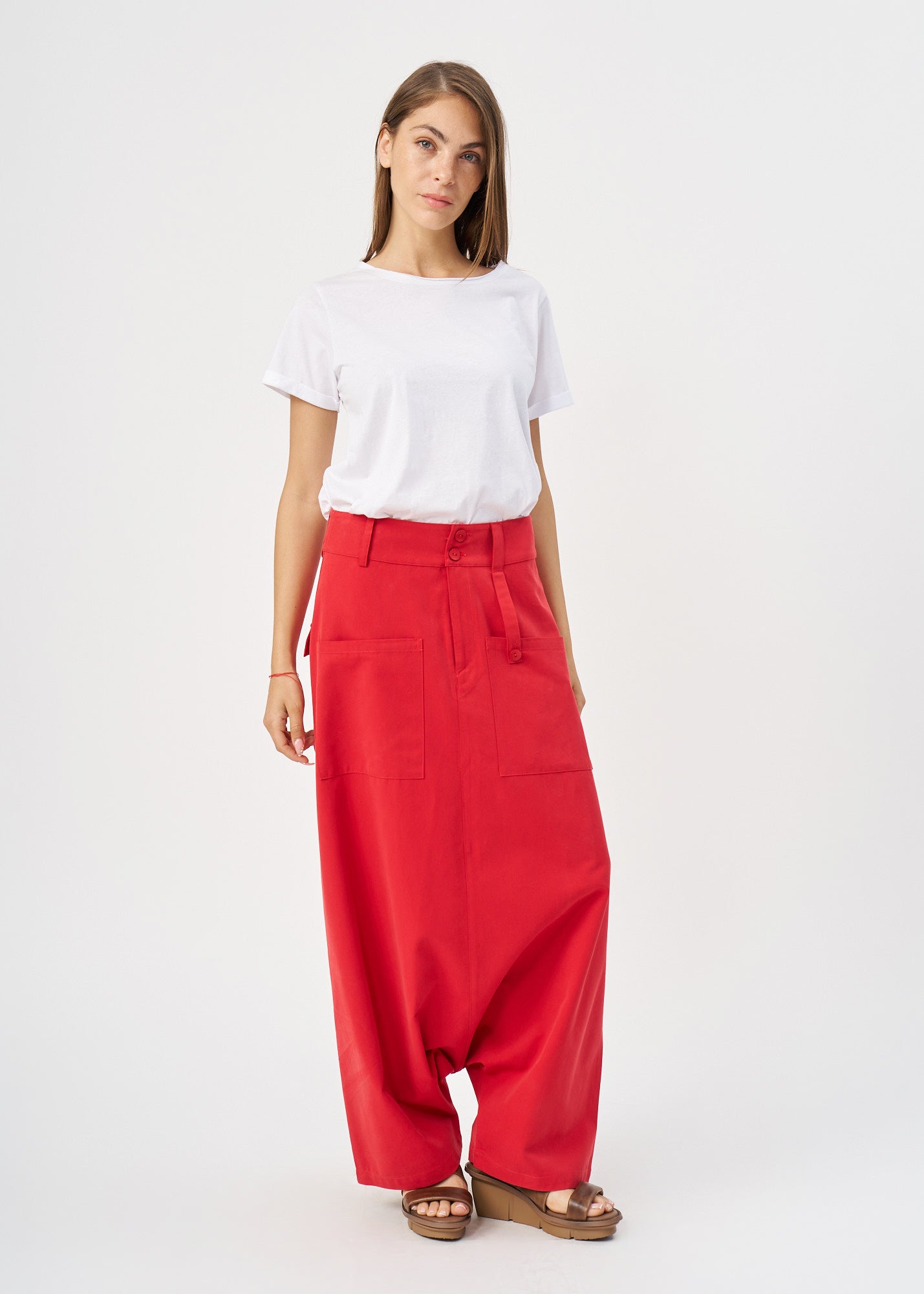 Red square pocket skirt-like pants