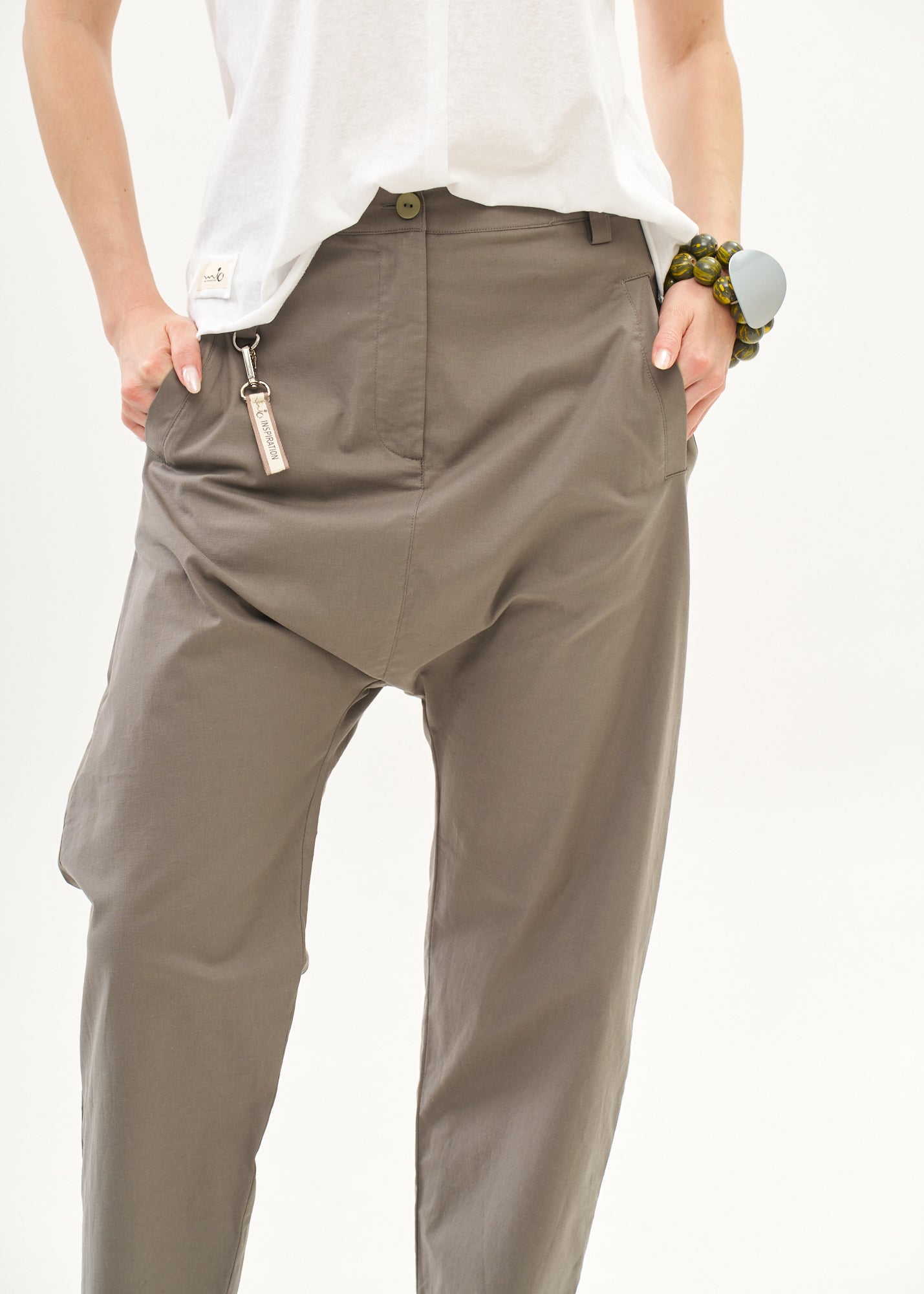 Baggy pants with gray Mia ribbon