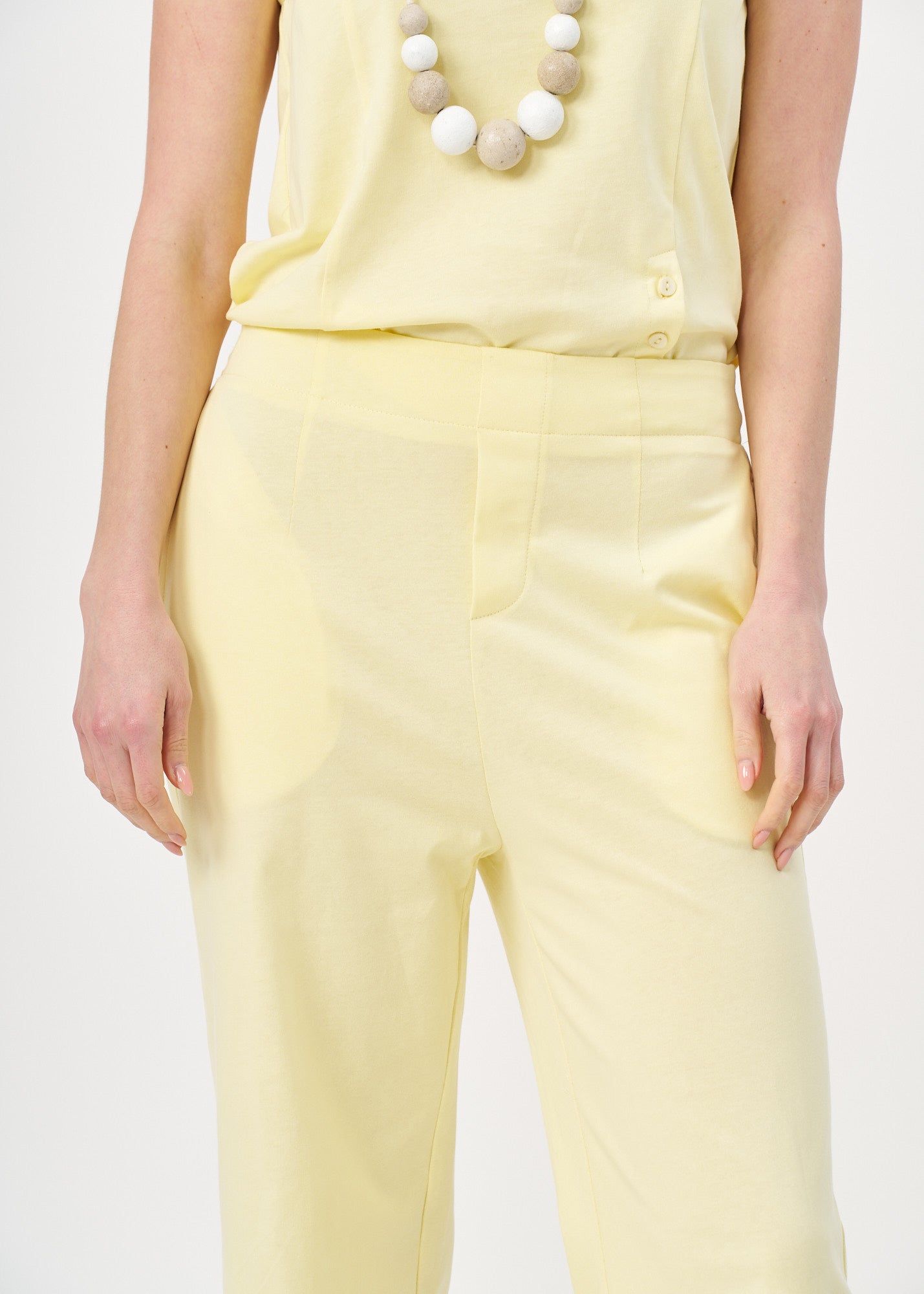 Classic straight leg trousers in yellow jersey