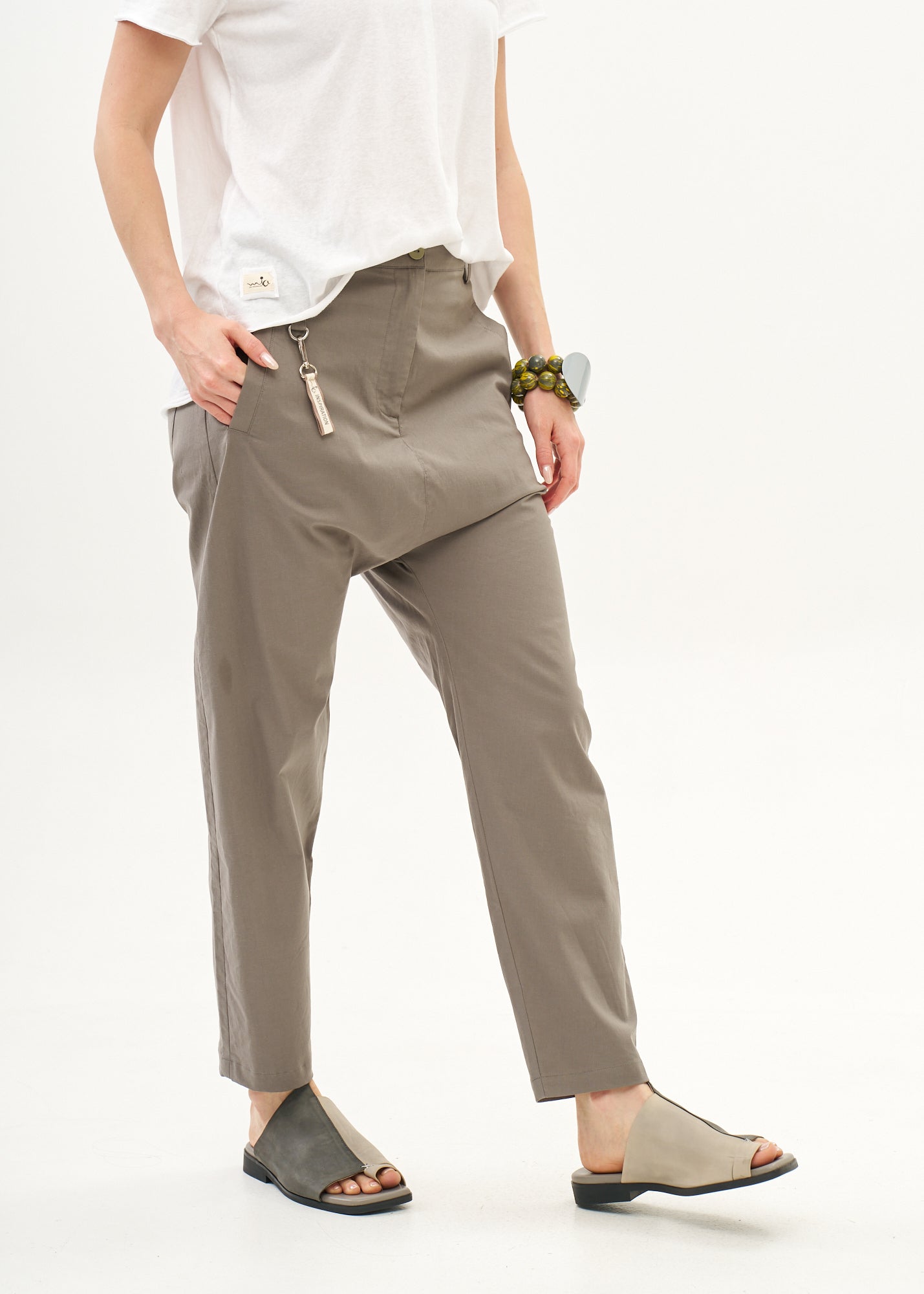 Baggy pants with gray Mia ribbon