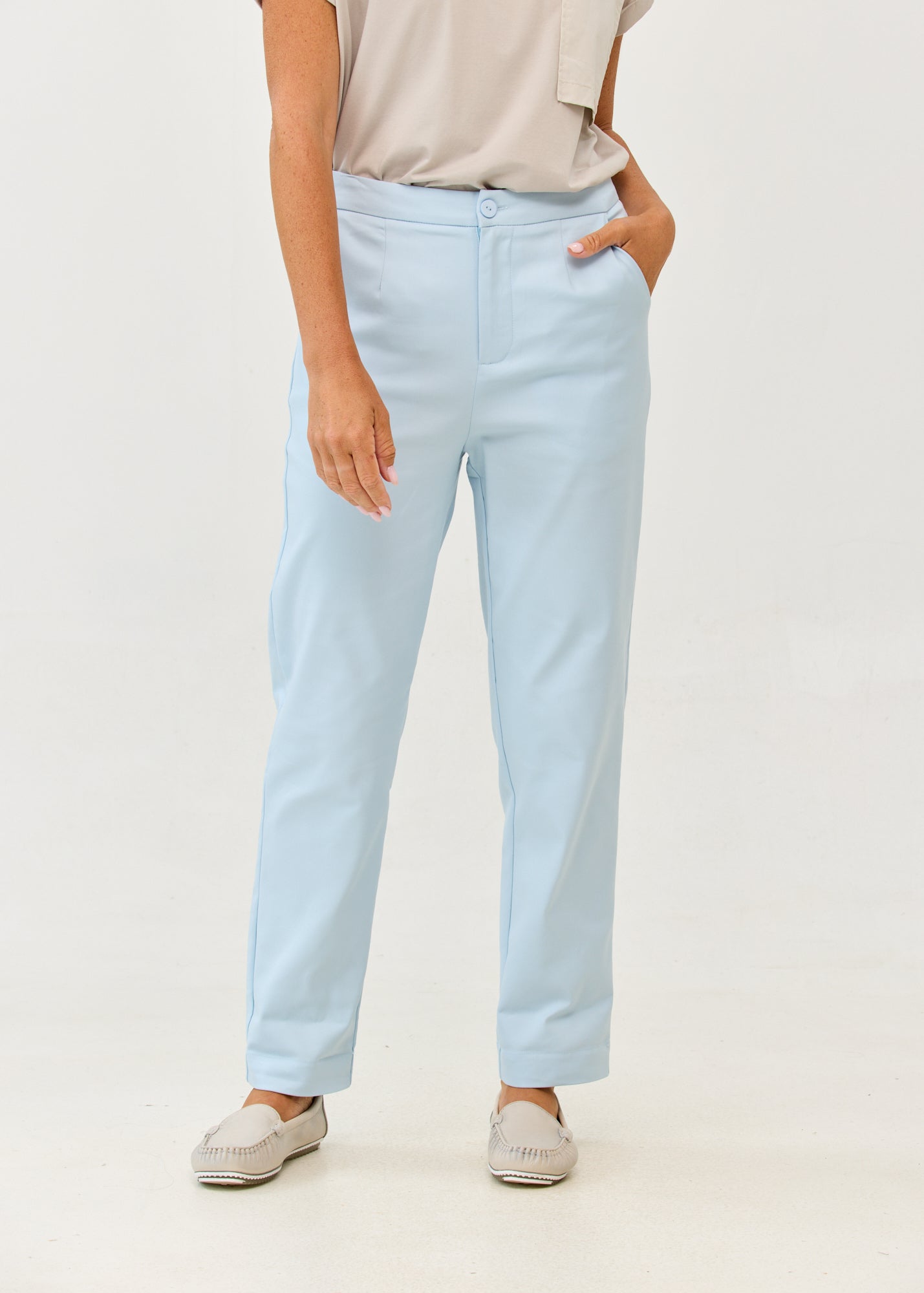Classic blue trousers with zipper and button