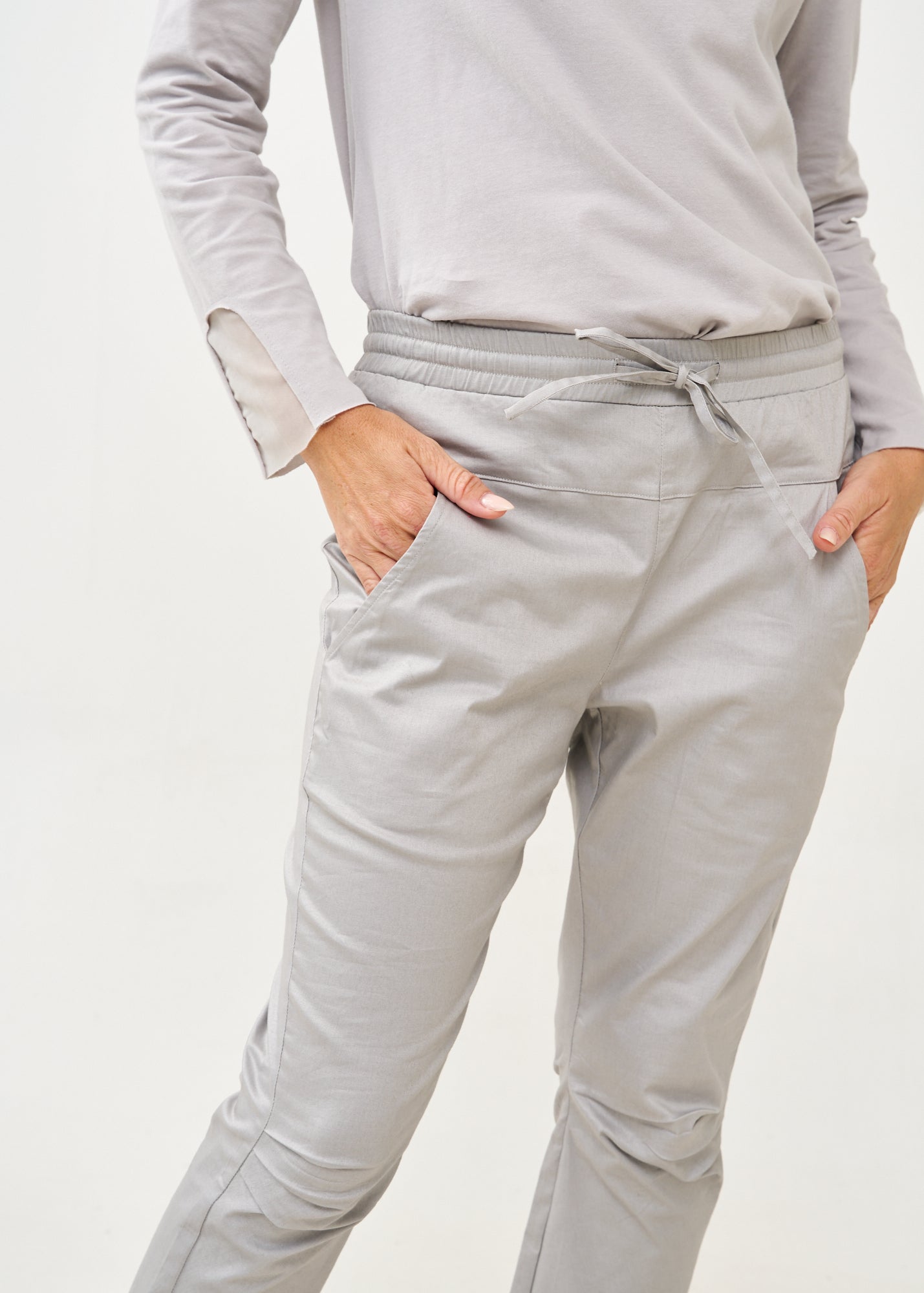 Light gray knee-length pants