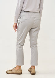 Light gray knee-length pants