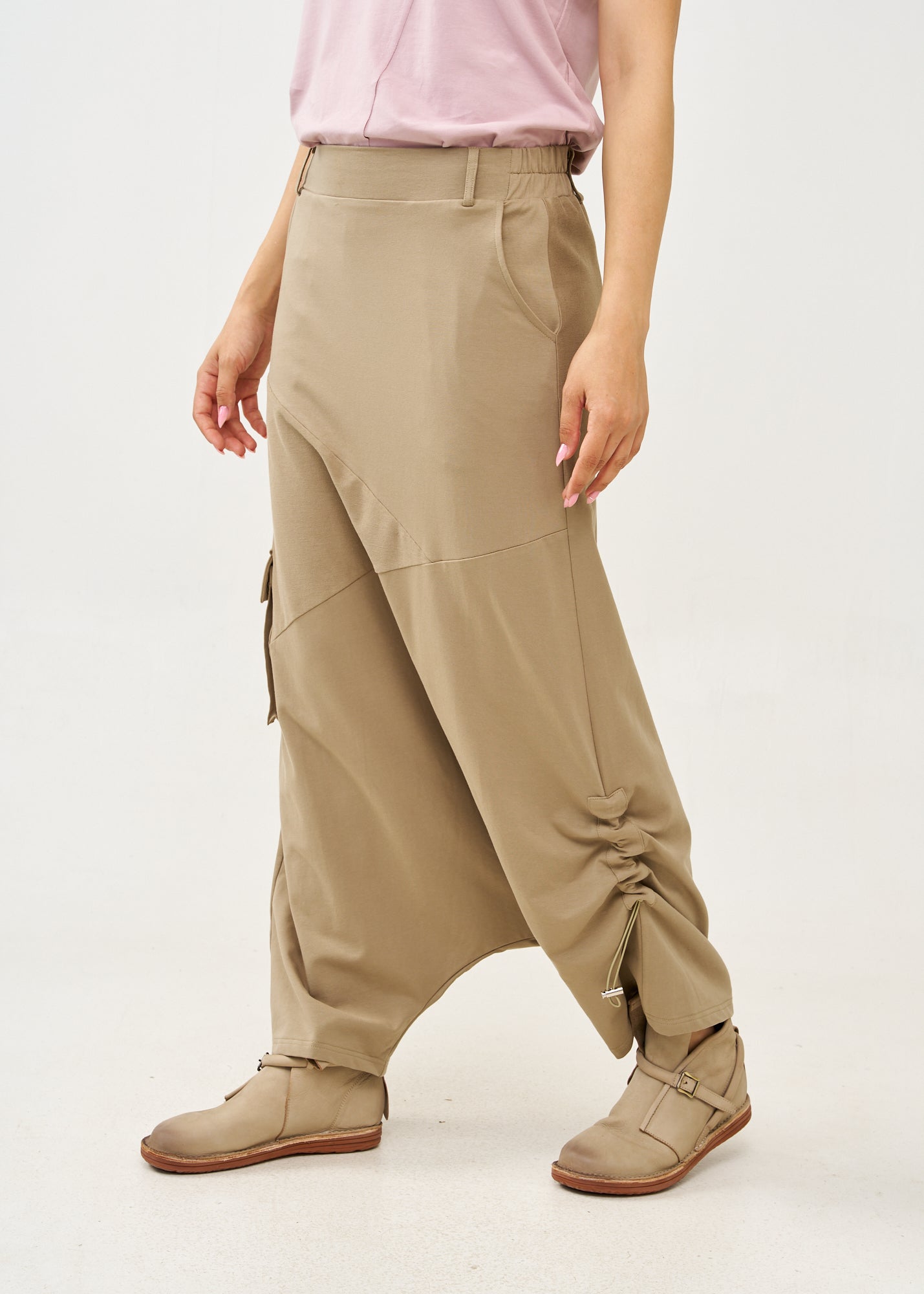Brown pleated skirt with pocket