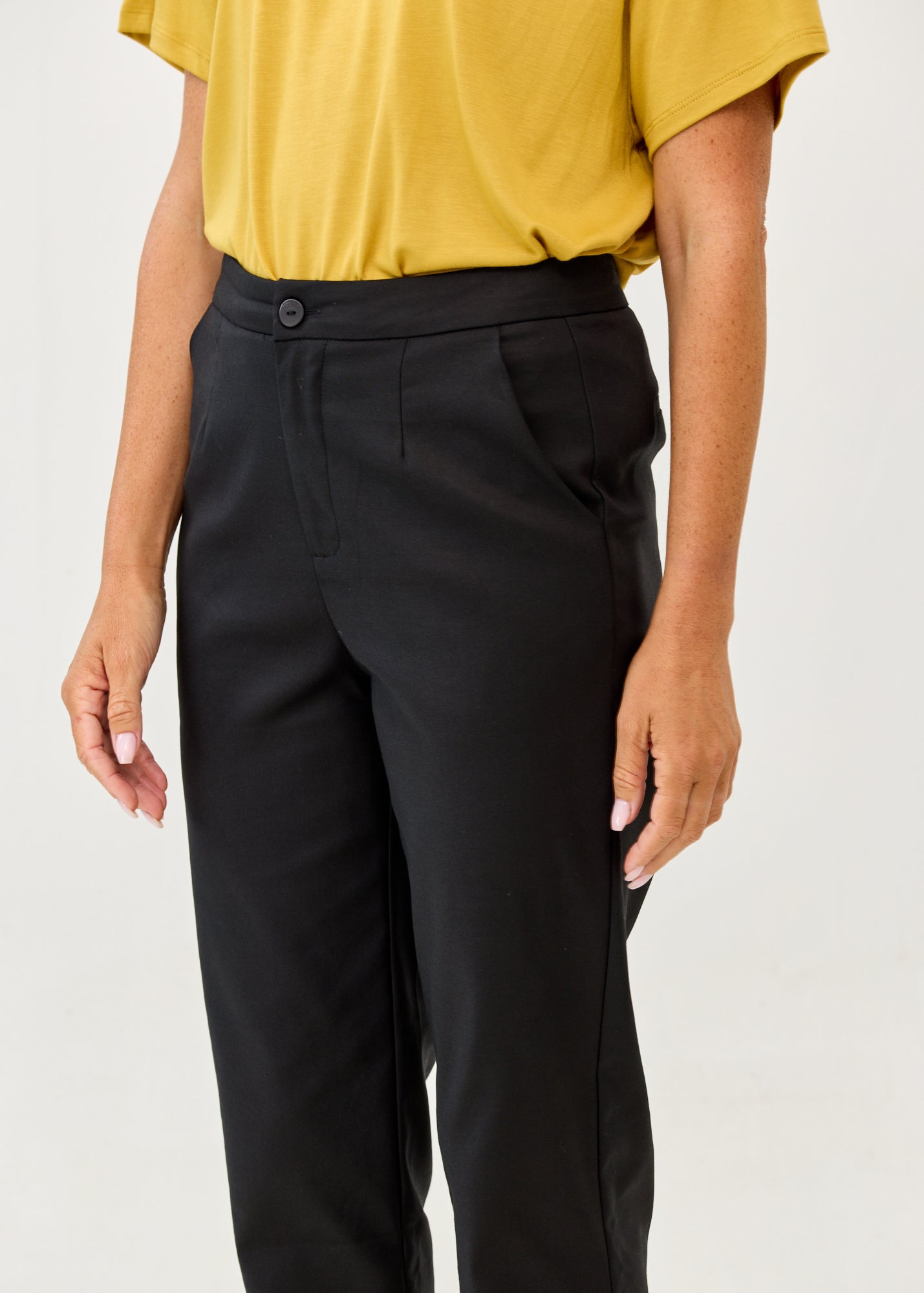 Classic trousers, zip and button, black