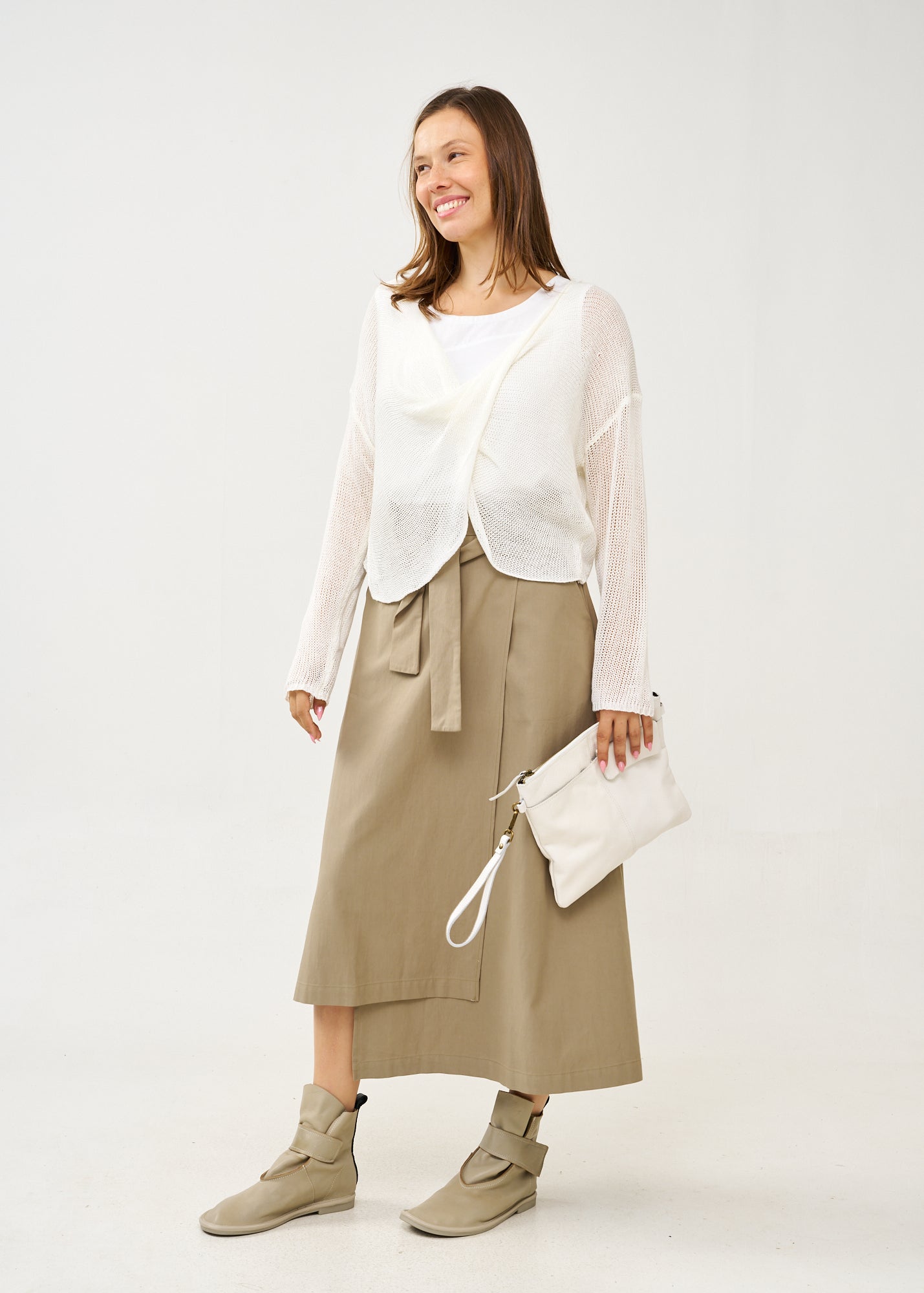 White thin knit forward wrap knit