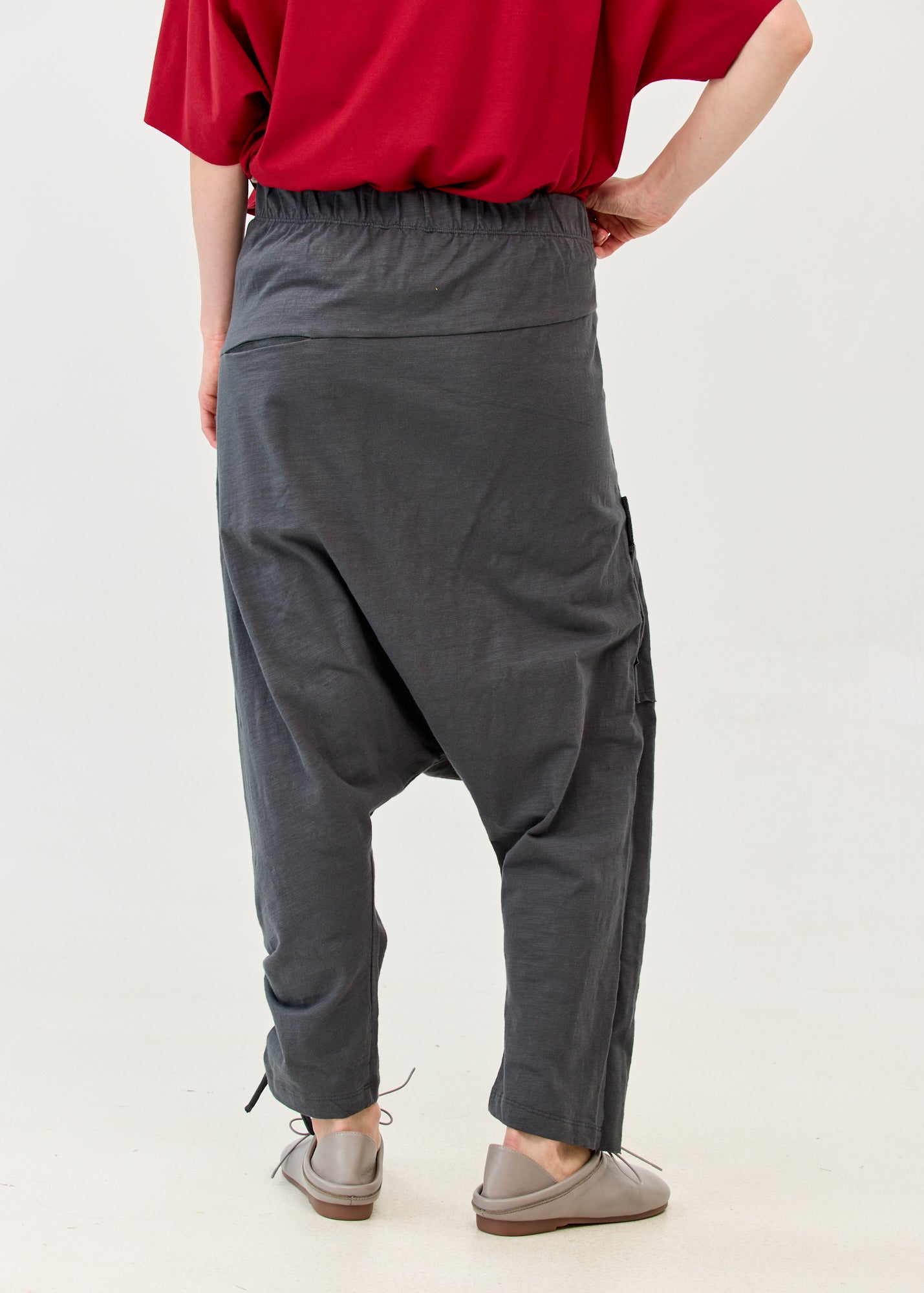 Cotton sack trousers with dark grey ribbon detailing