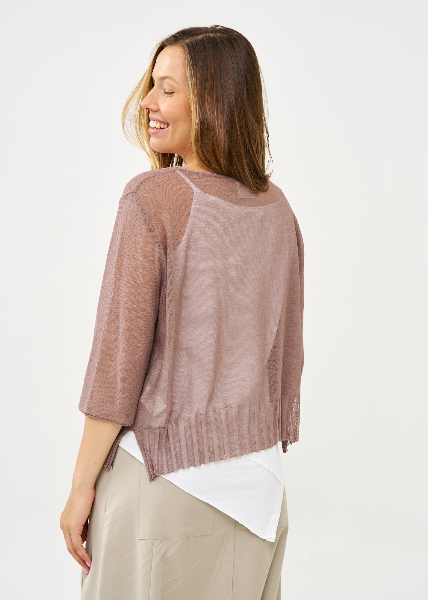 Thin knit top with buttons, 3/4 sleeves, brown