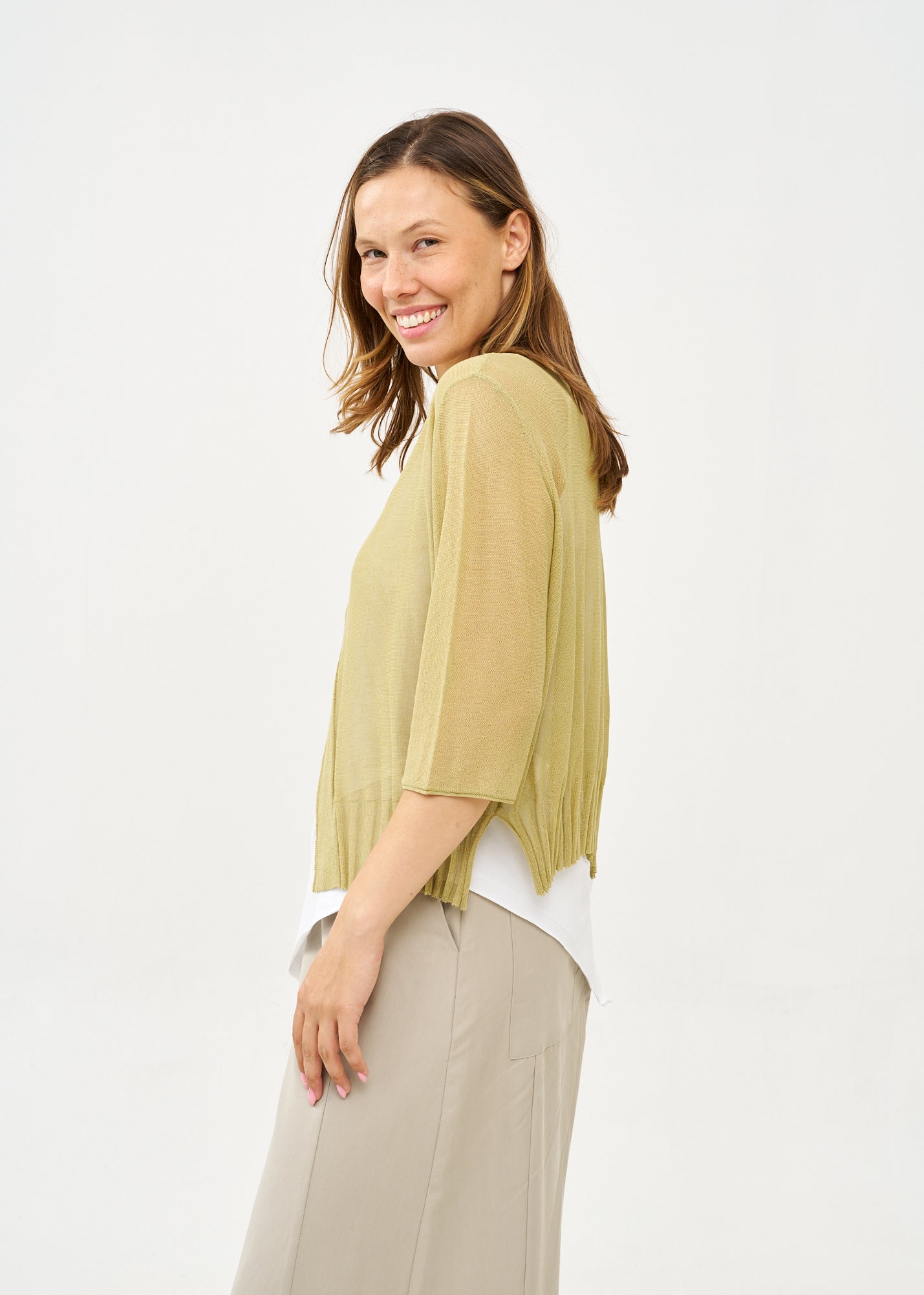 Thin knit top with buttons, 3/4 sleeves, green