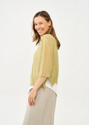 Thin knit top with buttons, 3/4 sleeves, green