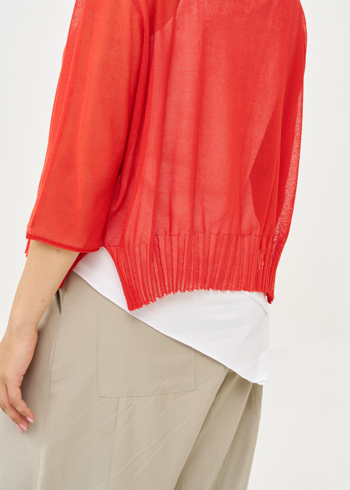 Thin knit top with buttons, 3/4 sleeves, red
