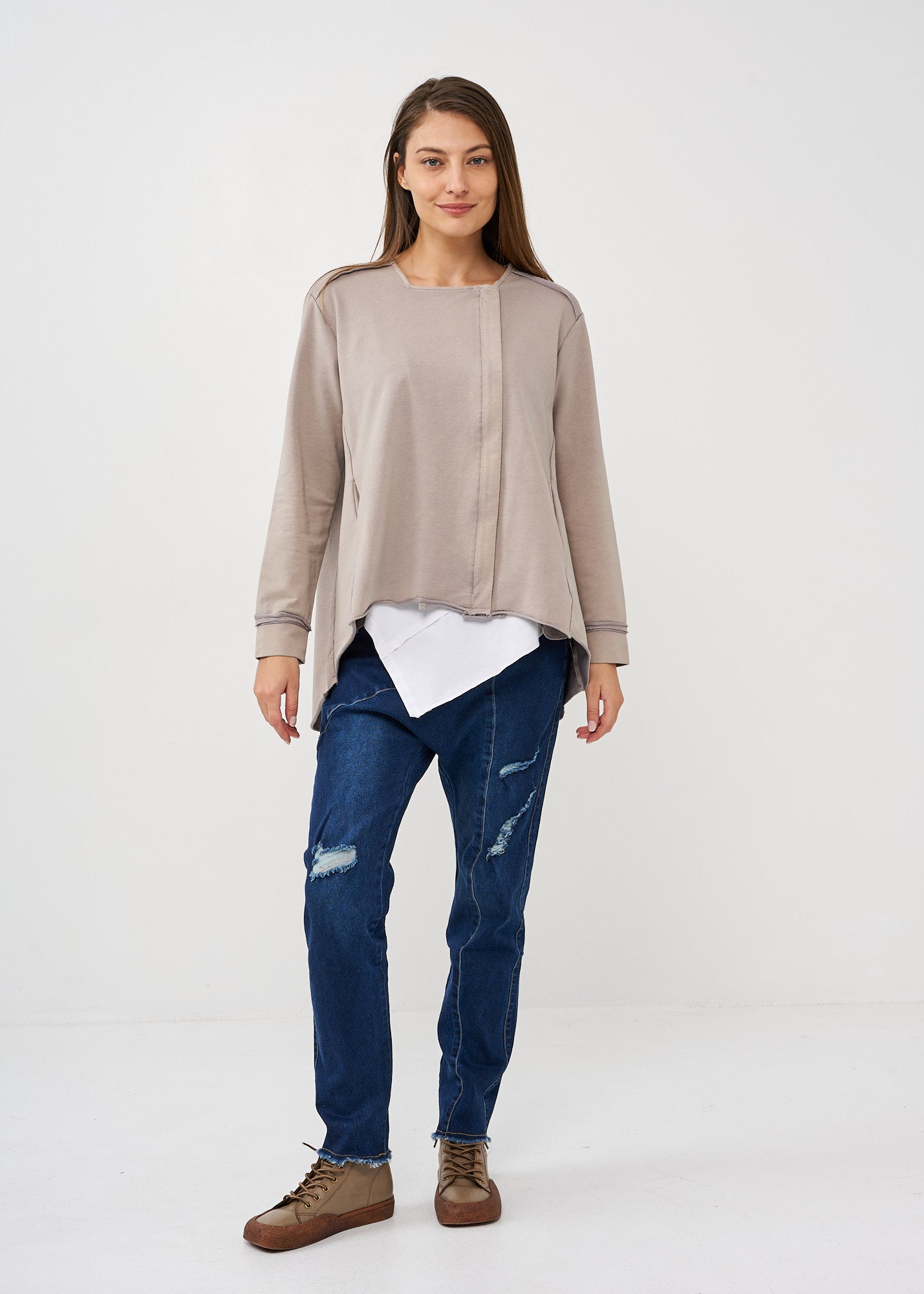 Wash jacket with square key zipper, gray wash