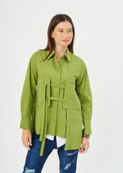 Buttoned, square pockets and green ribbons