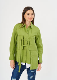 Buttoned, square pockets and green ribbons - 00