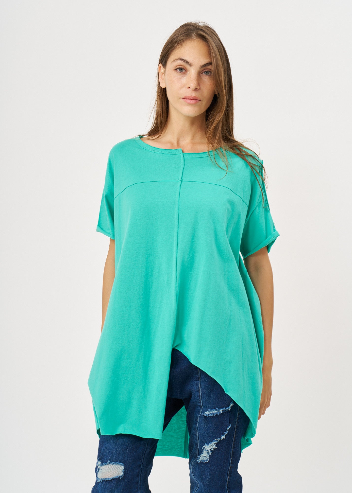 Turquoise open-sleeve shirt with asymmetrical hem
