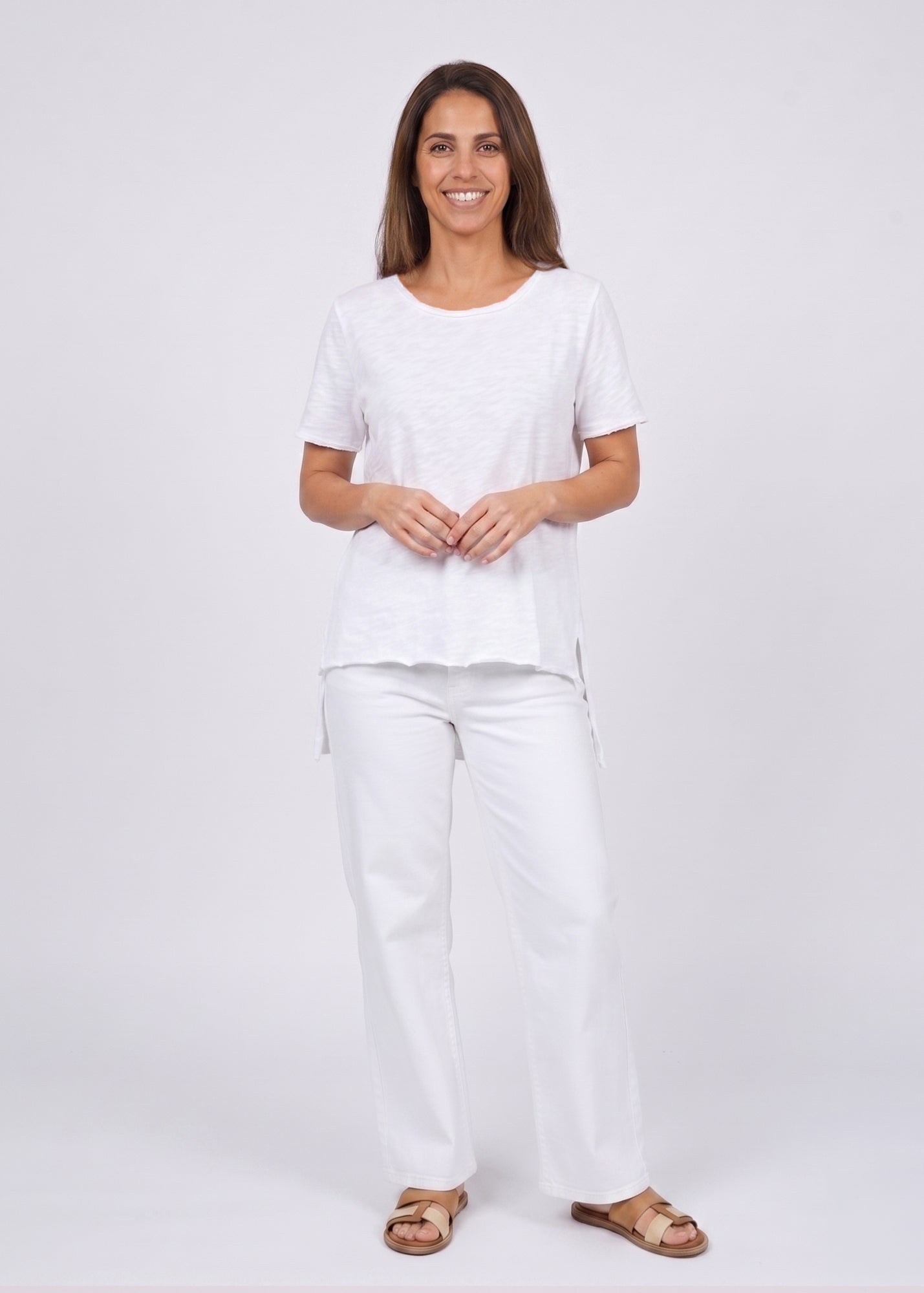 Straight hem white T-shirt
