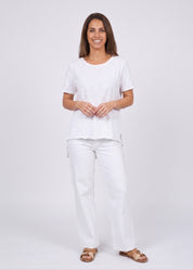 Straight hem white T-shirt