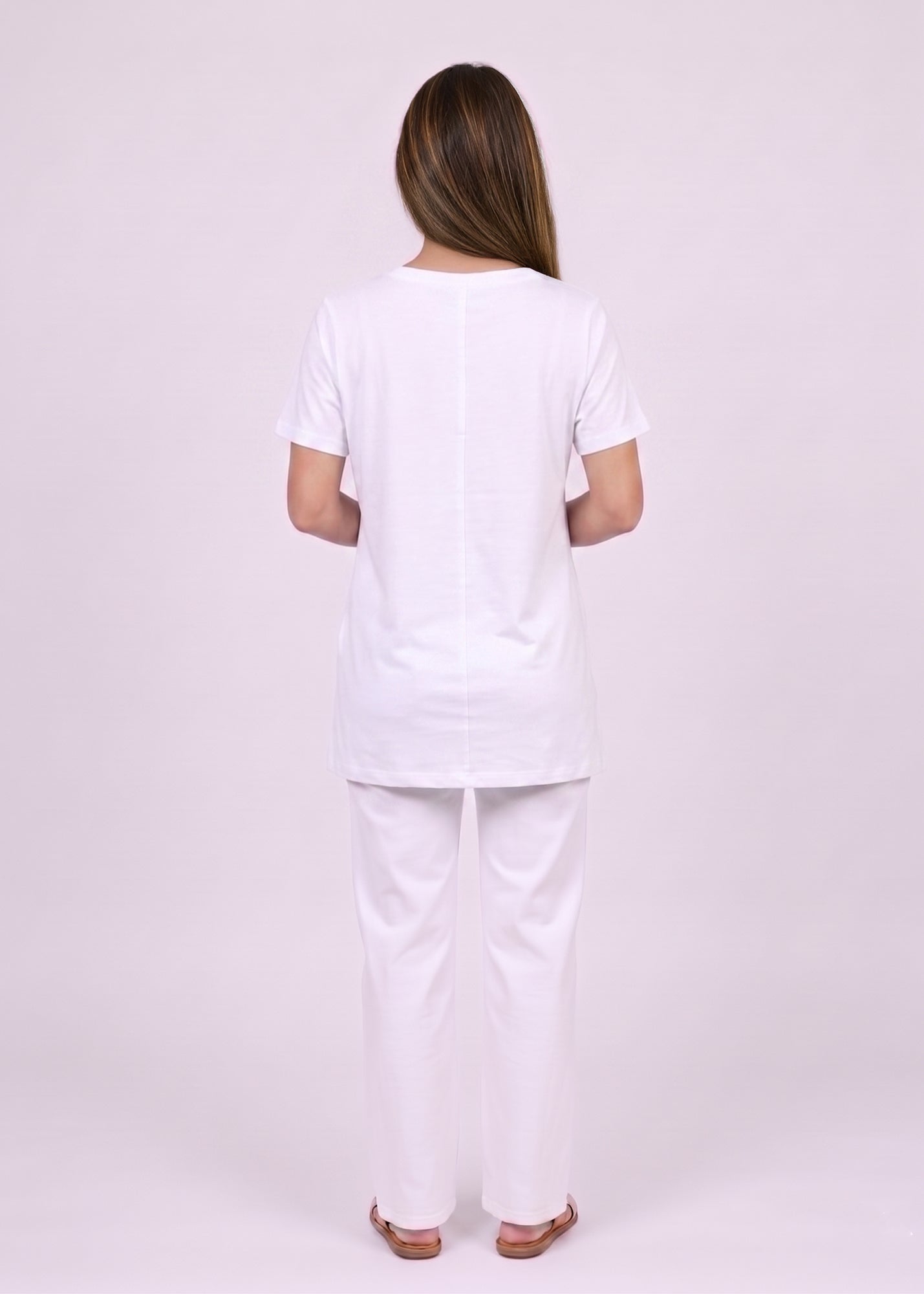 Straight hem white T-shirt
