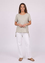 T-shirt with a straight stone finish
