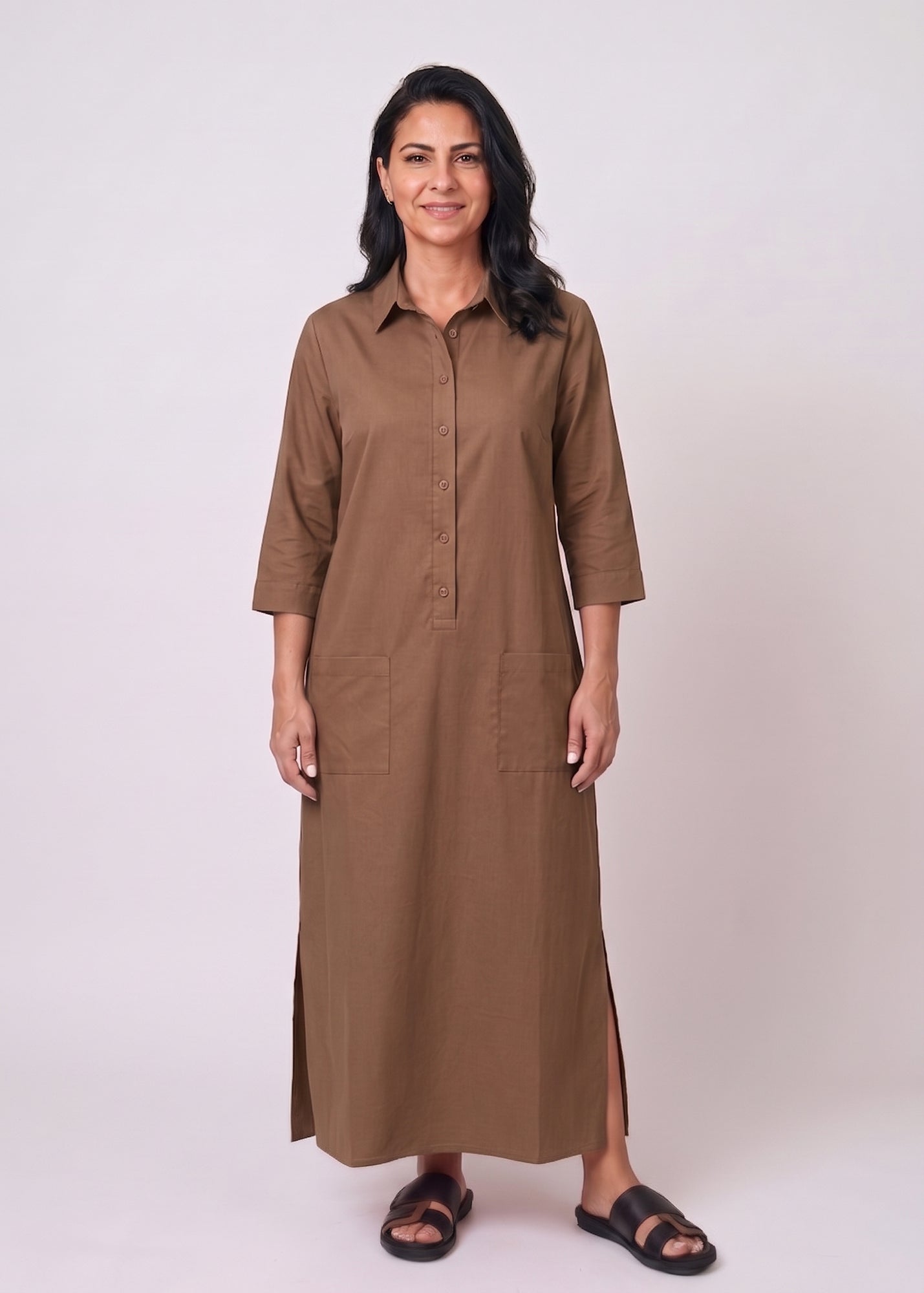 Dress with a half-button placket and square pockets brown