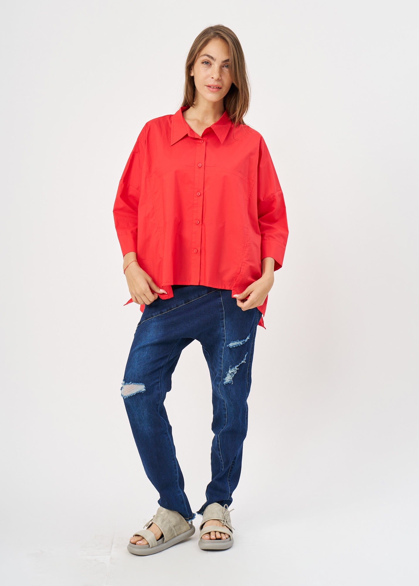 Button-down shirt with straight pockets, red