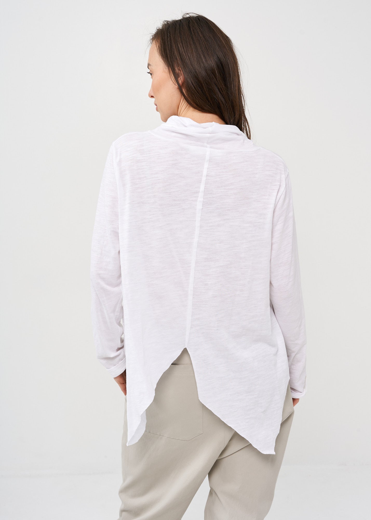 Slim golf shirt with white flared sleeves
