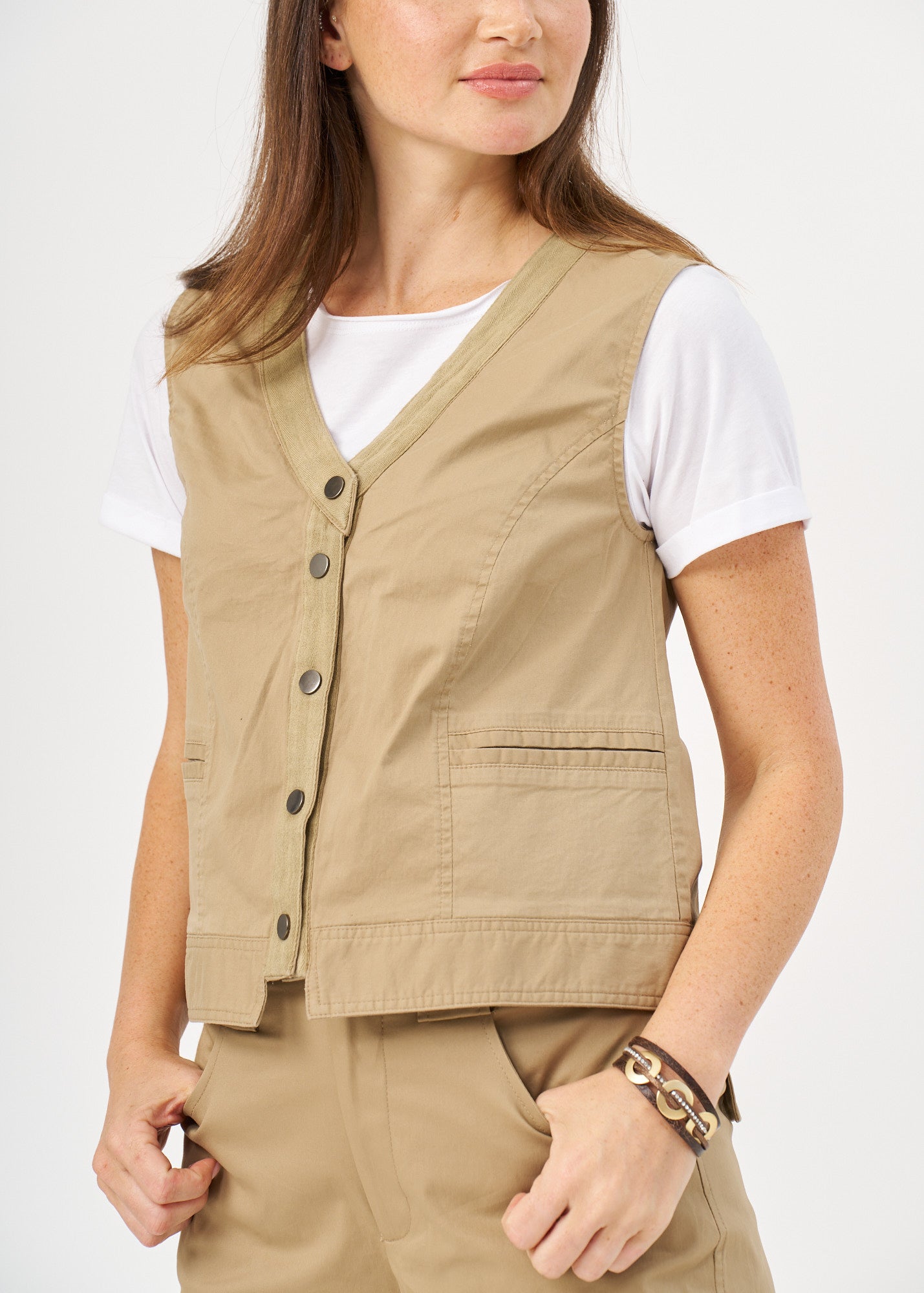 Beige ribbon combination vest