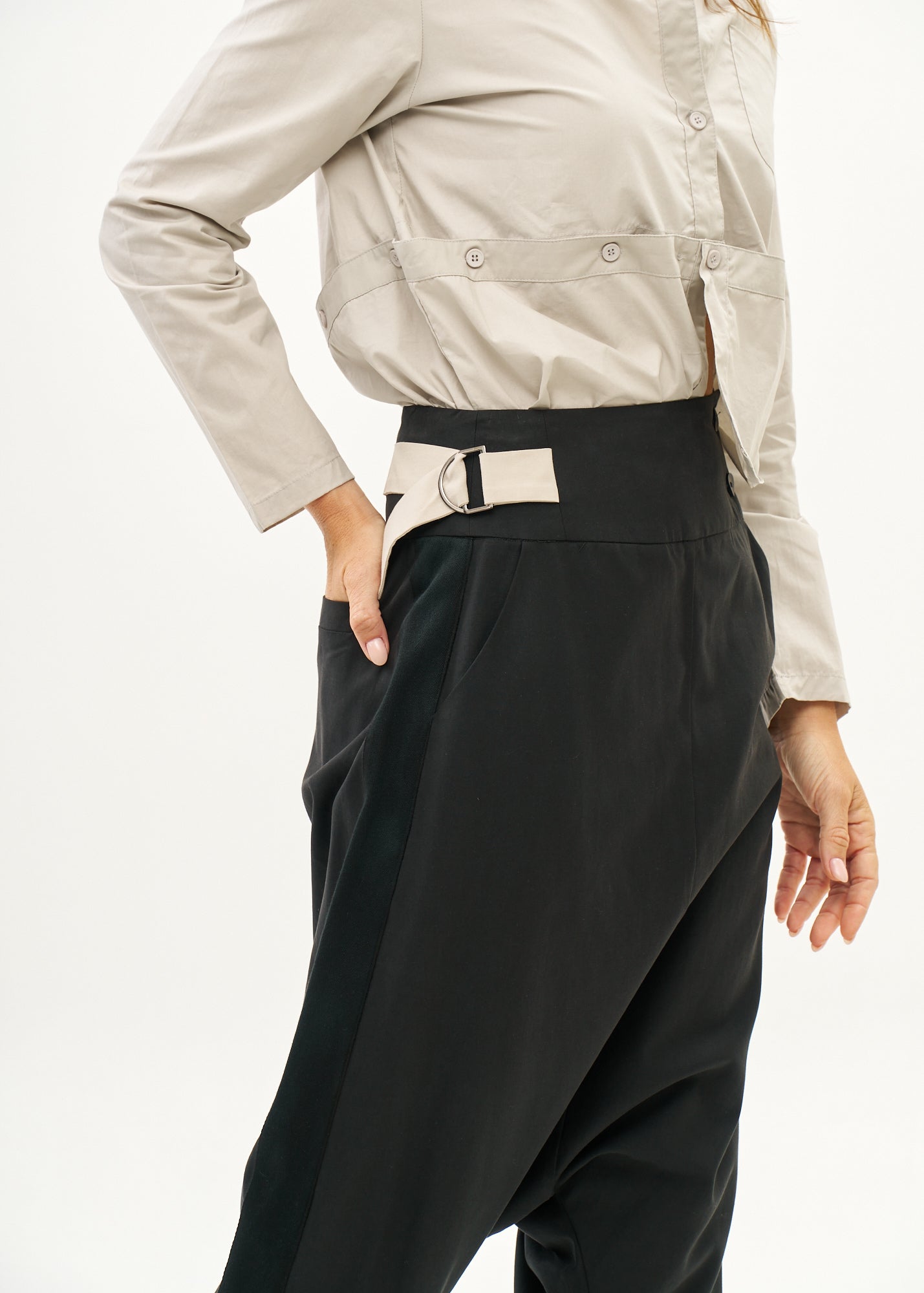 Two-buckle trousers with black ribbon trim