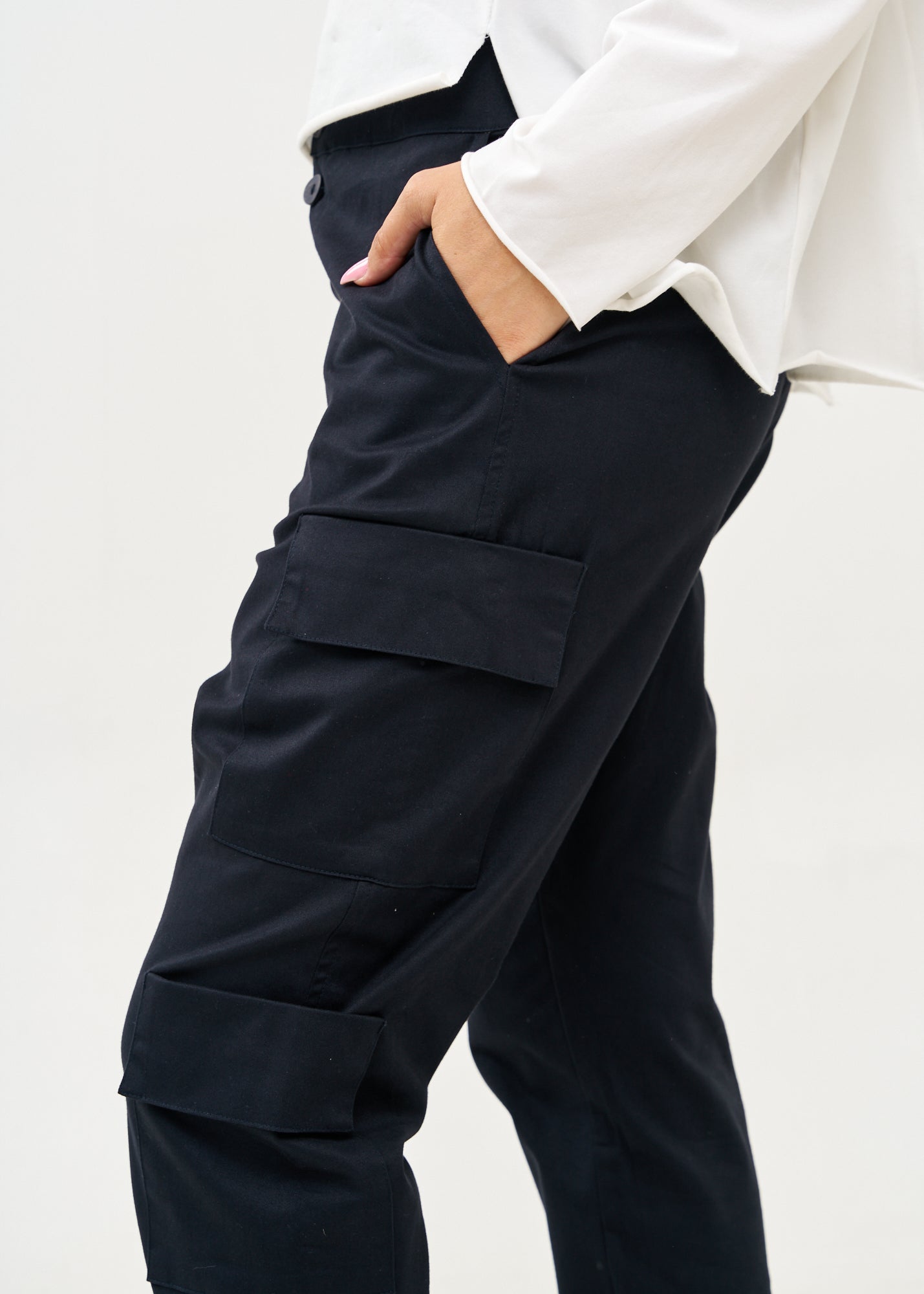 Boy's pants with pockets, dark blue color combination