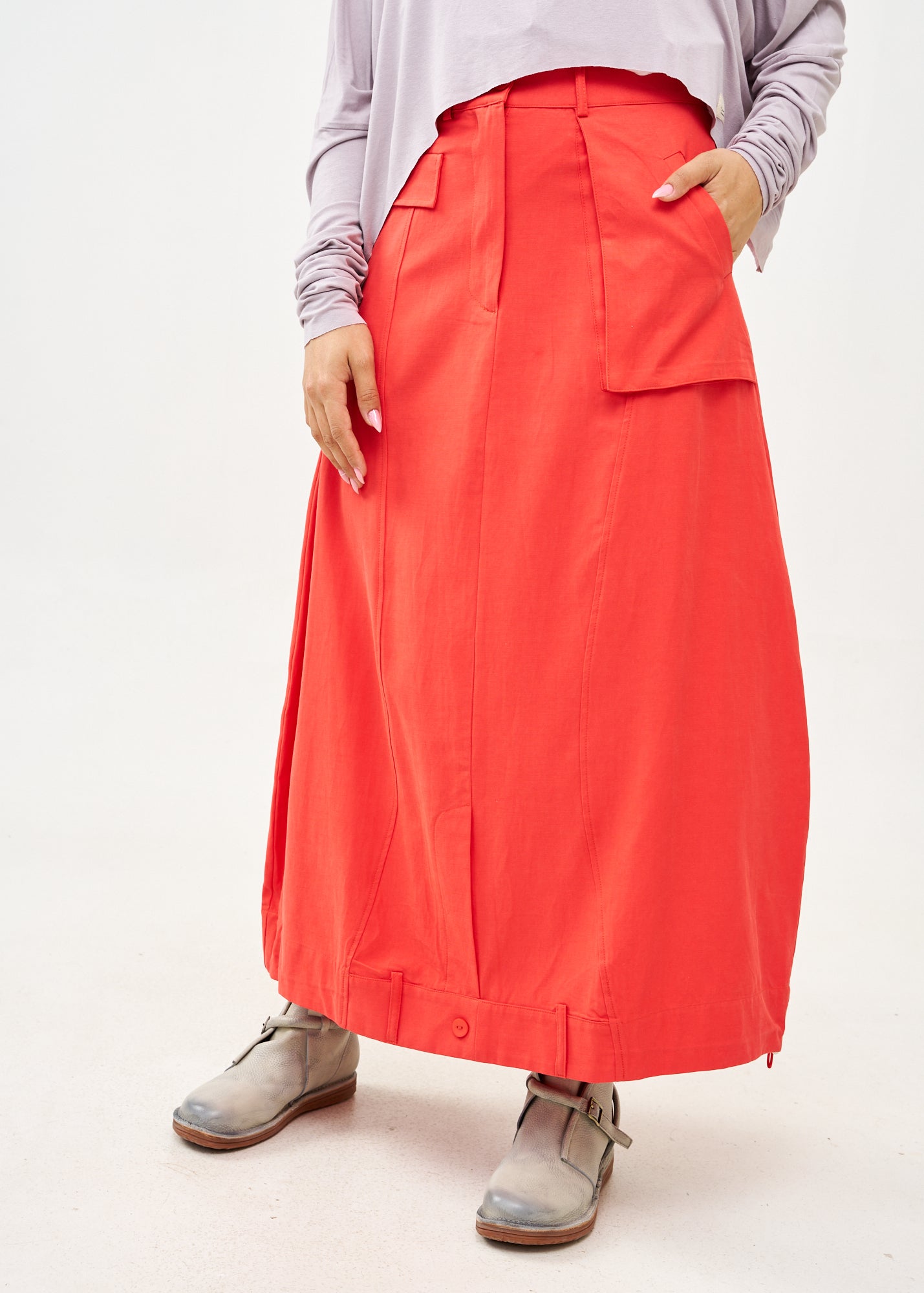 Red faux-belt hem skirt