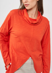 Slim golf shirt with orange flared hem